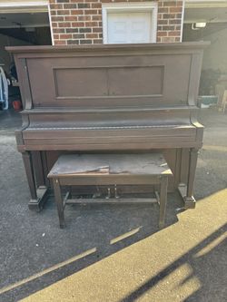 Free Piano Photo Prop Restaurant / Bar Funk