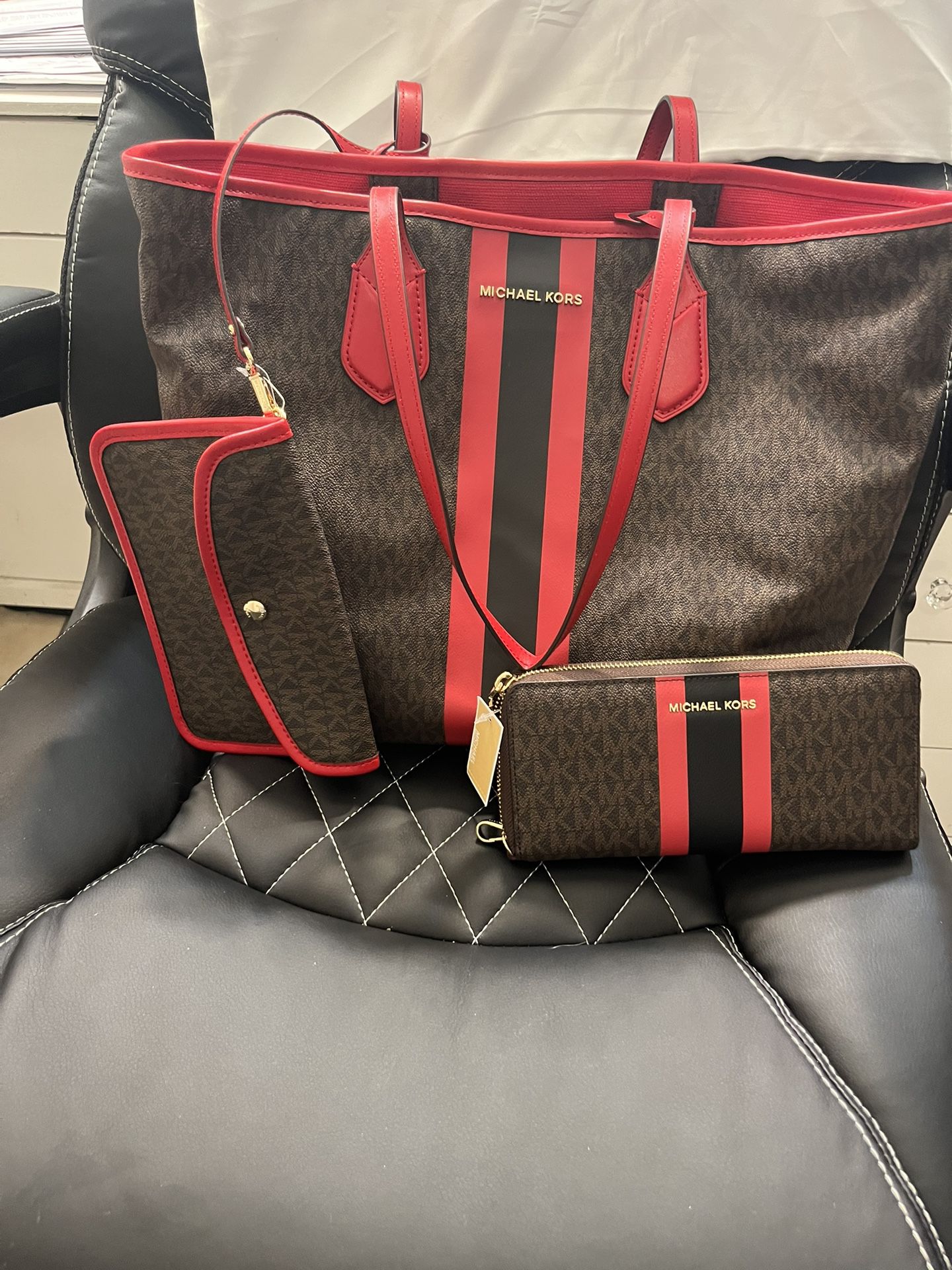 Valentines Red Michael Kors Purse for Sale in San Antonio, TX - OfferUp