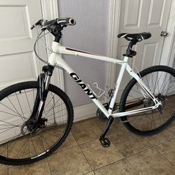 GIANT BIKE 27’’