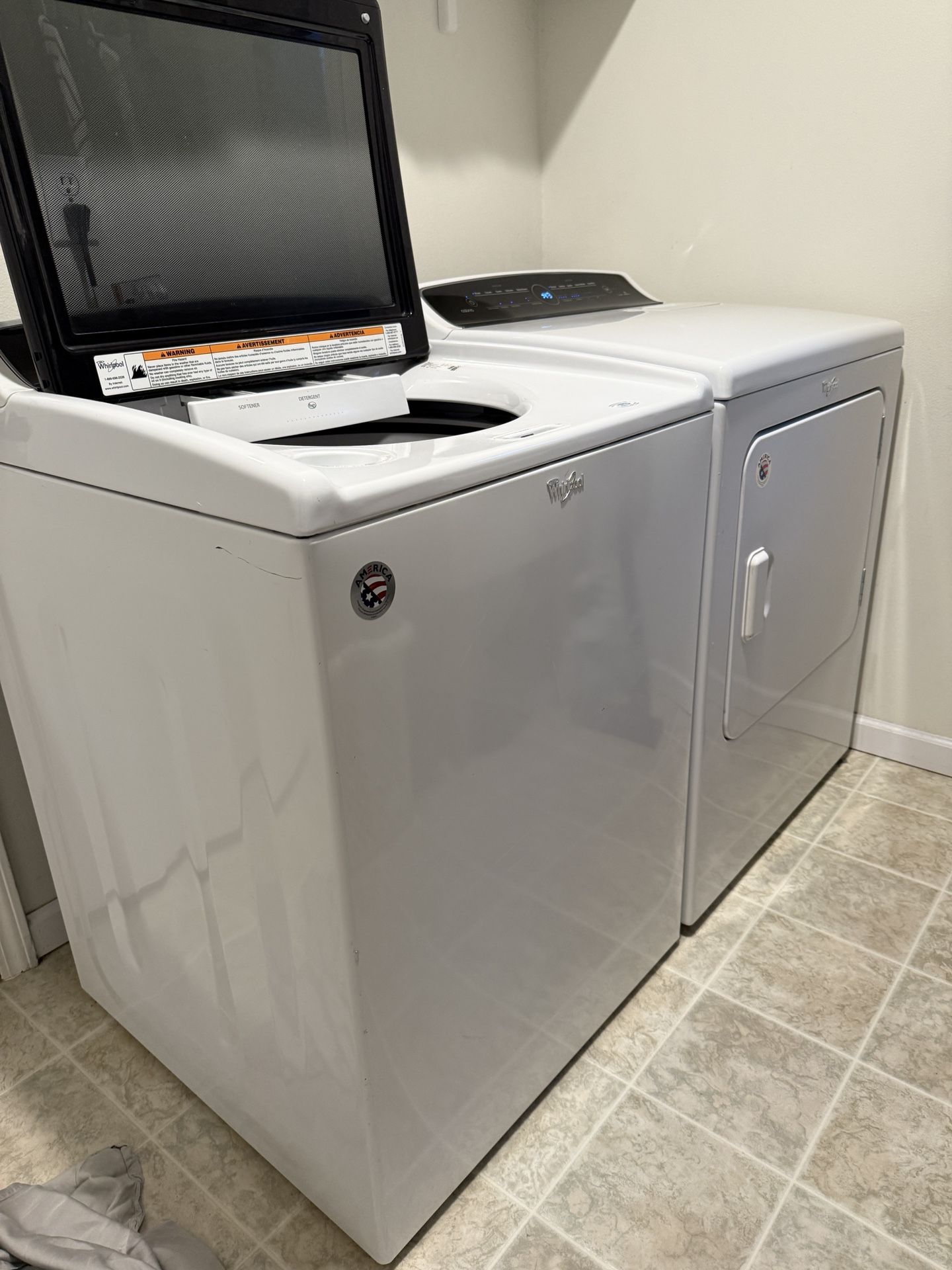 Whirlpool Washer & Dryer Set