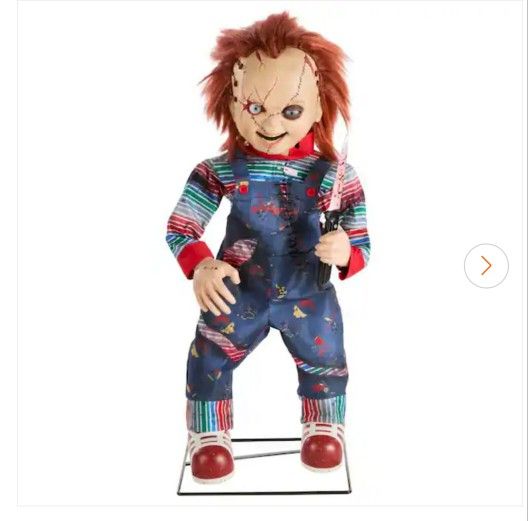 Universal 3.5ft. Animated Chucky Doll