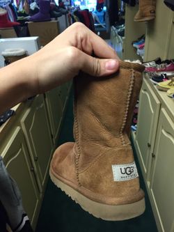 Uggs size 4 women's nice