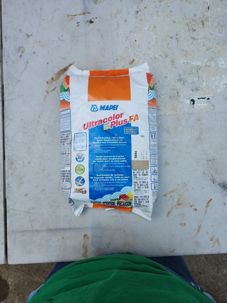 Ultra color Plus FA Rapid Grout Replacement