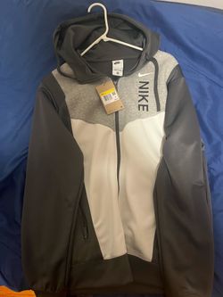 Brand new nike active wear sweater size small