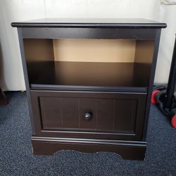 End Table/Book Shelf