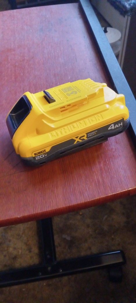 Dewalt 20v 4AH Power Pack Battery New