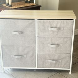 5 Drawer Fabric Storage Dresser. 