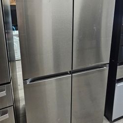 Samsung Counter-Depth 4-Door French Door Refrigerator with Beverage Center