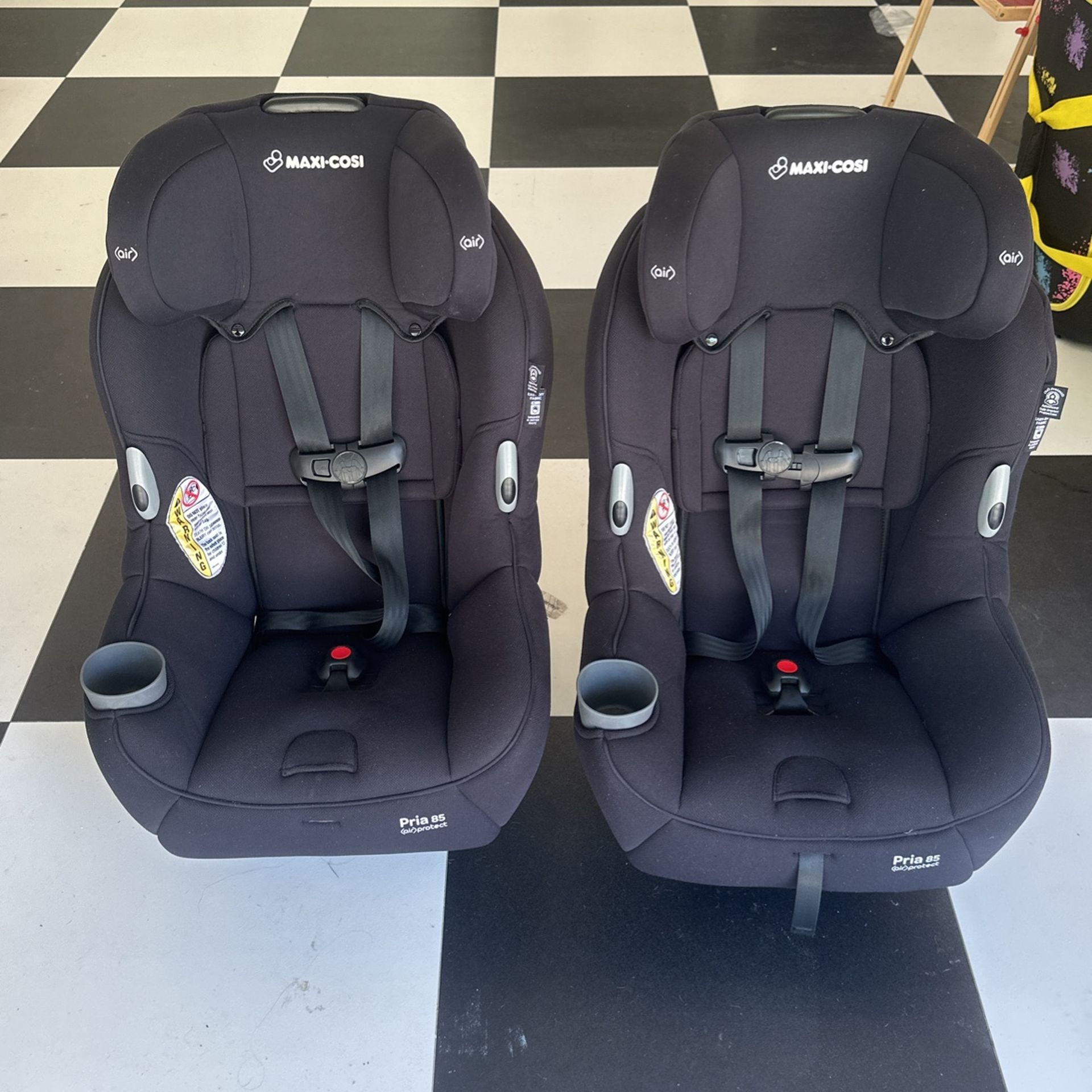 Maxi-Cosi Car Seats - 2 Matching Seats Available