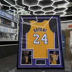 Kobe Bryant Signed Jersey 
