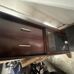 TV DRESSER 
