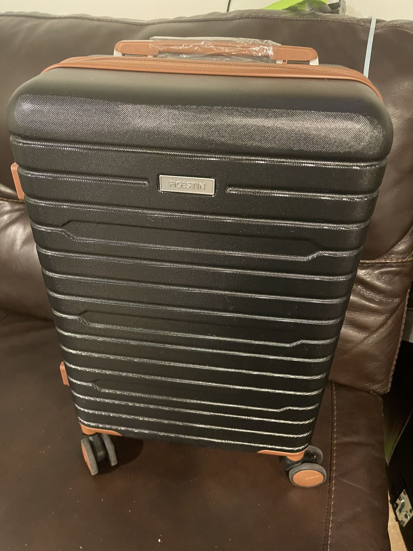 size 20 “ carry on luggage