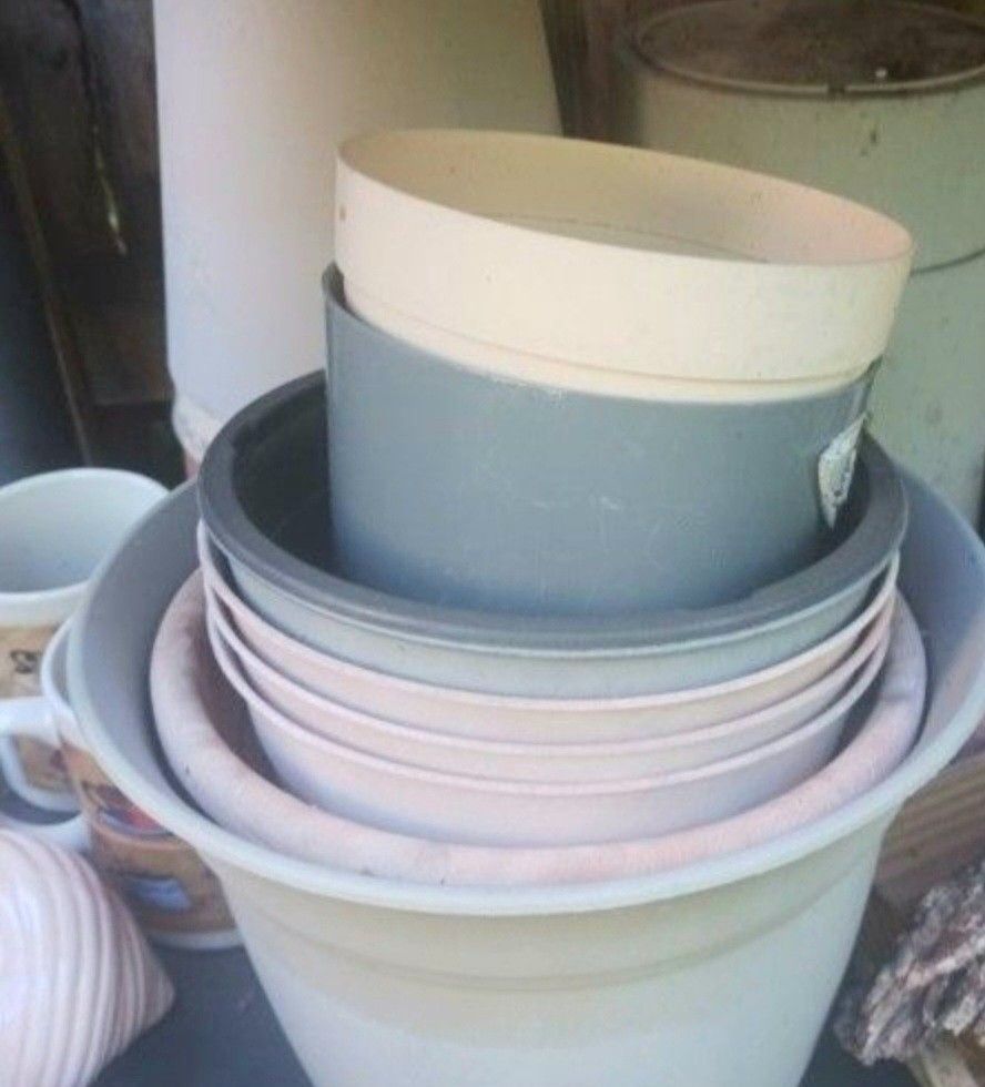 Plastic Pots 5"-6" Many To Pick From