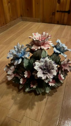 Capodimonte Capo di Monte porcelain flowers sculpture