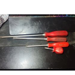 Snap On 4pc Phillips Screwdrivers RED