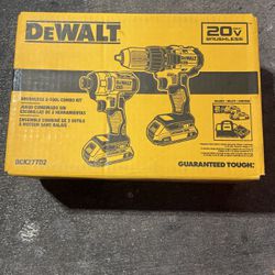 Dewalt  Drills Set. Model   DCK277D2.  