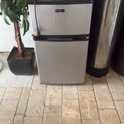 Emerson Mini Fridge 