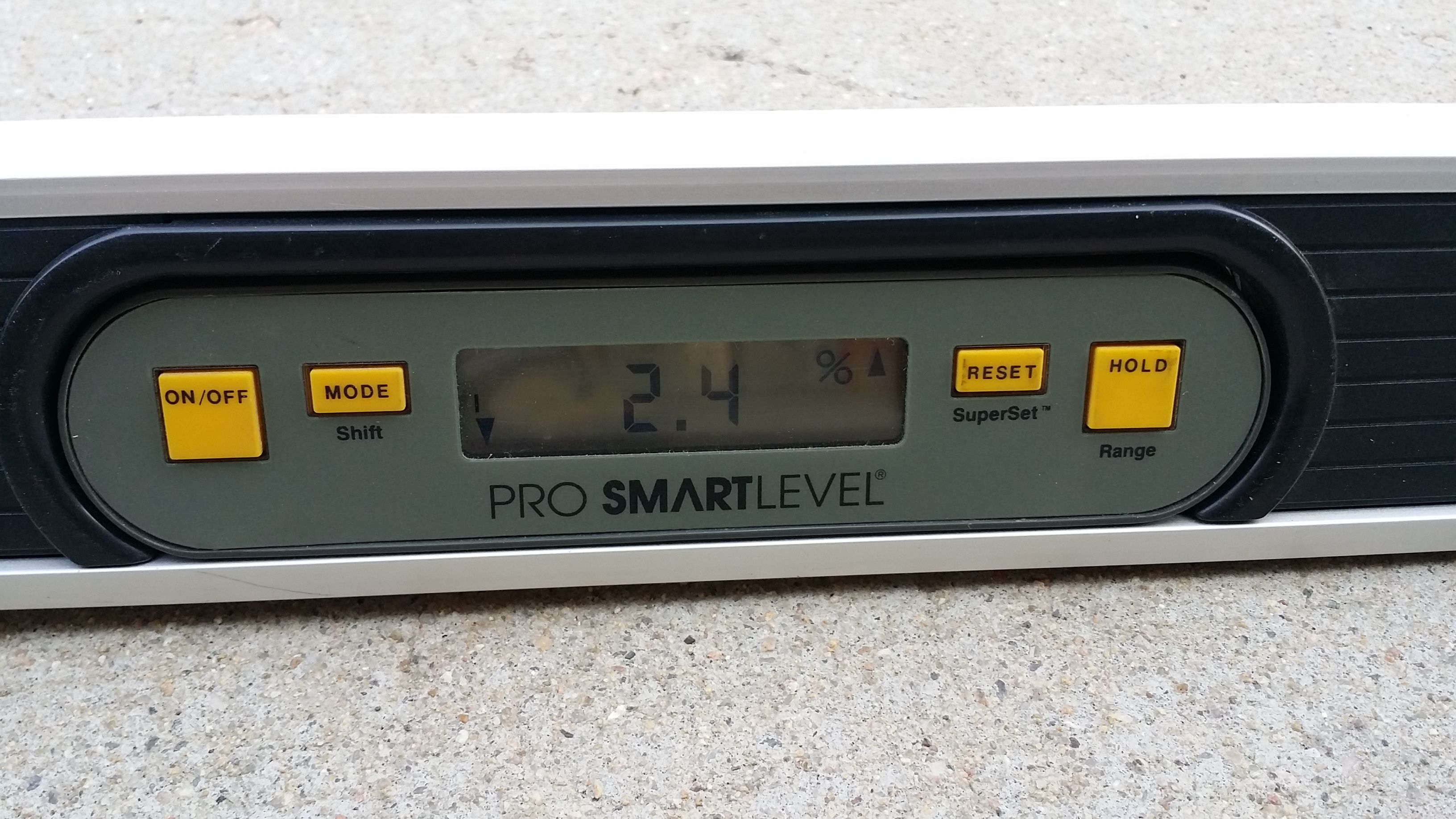 48 inch Wedge Pro smart Level with Case. Digital Level Concrete Framing