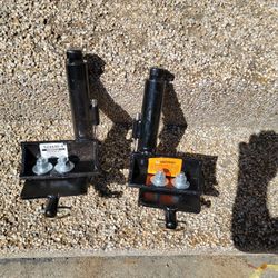 2 Universal Roadmaster Tow Brackets