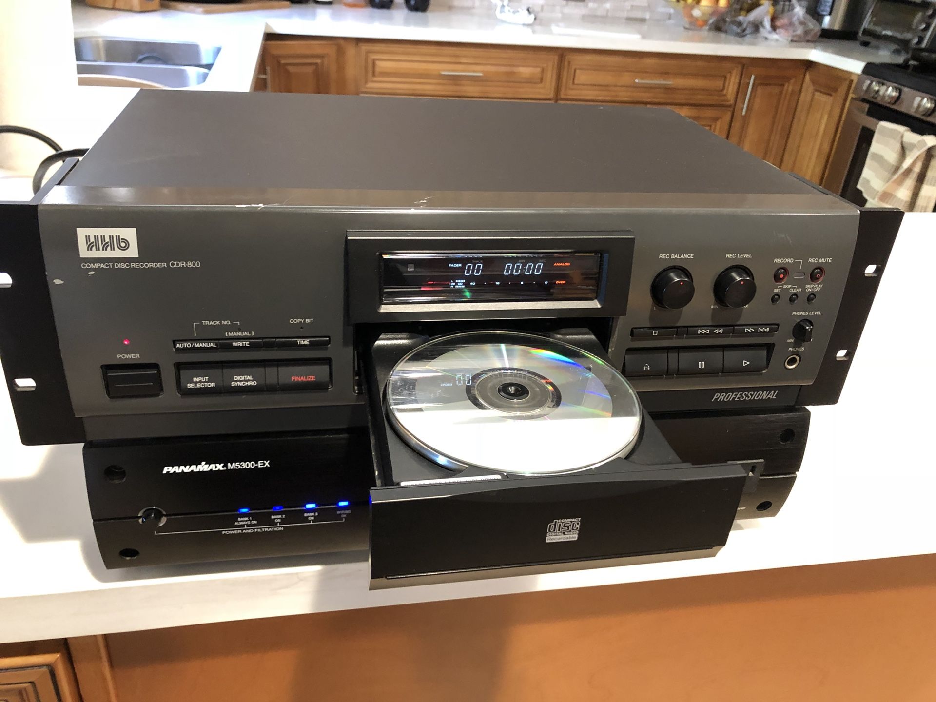 HHB CDR-800 cd recorder