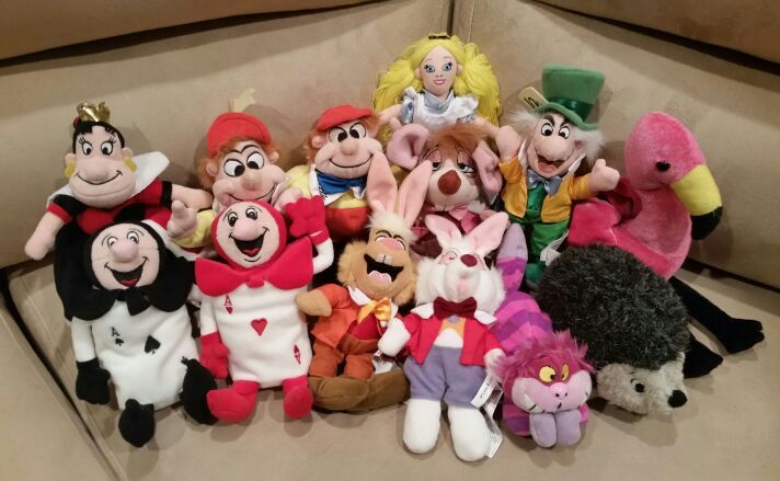 New Pristine Disney's Beanie Babiesalice in Wonderland 
