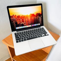 Apple MacBook Pro 2015 2.7Ghz i5 8GB 256GB Fully Functional (OS 2022) Monterey