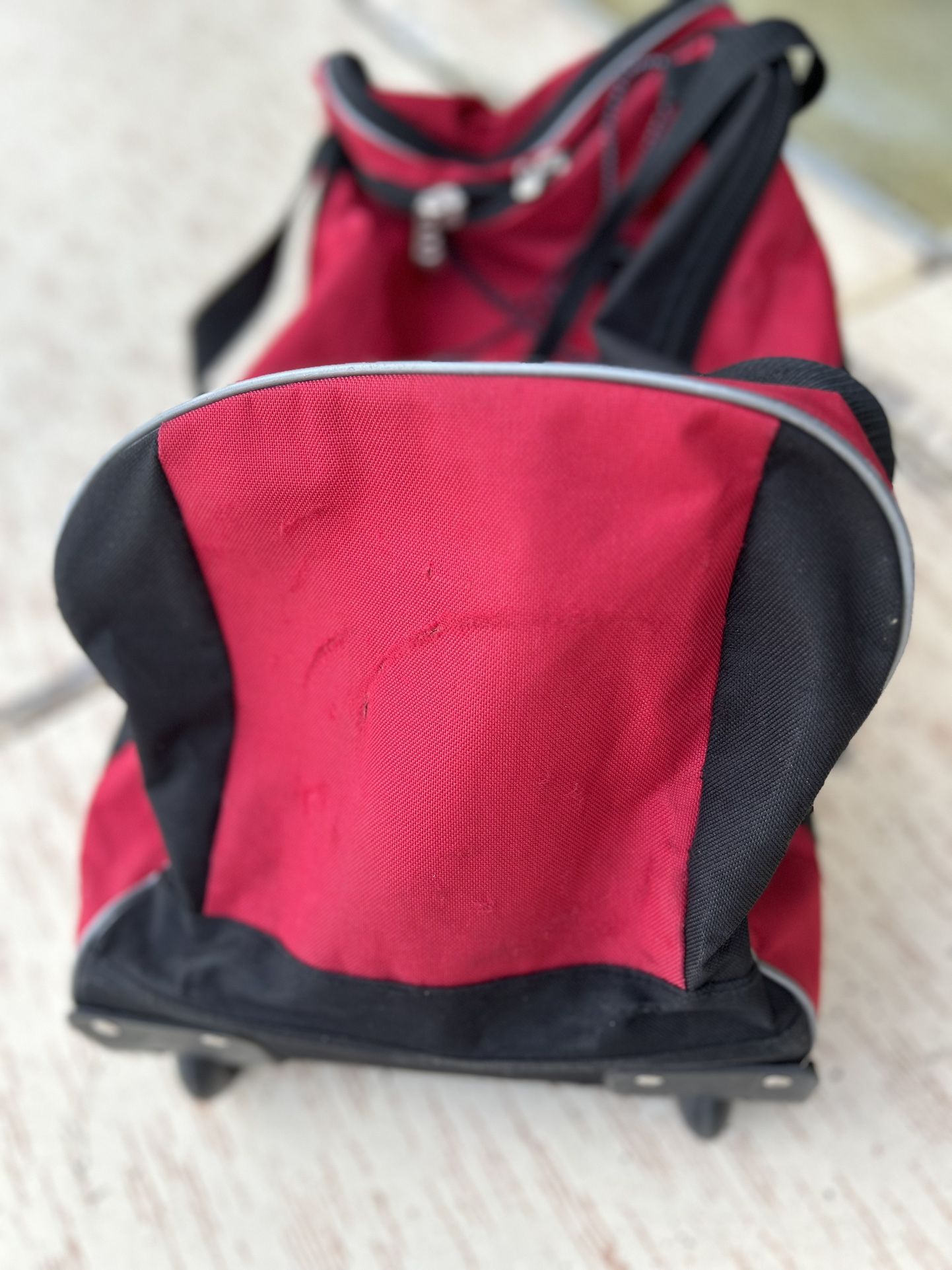 Duffle Bag With Handle & Wheels $10