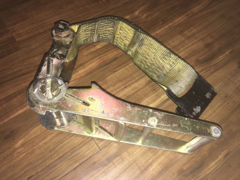 Cincho para amarrar para camión de cama plana !!$35