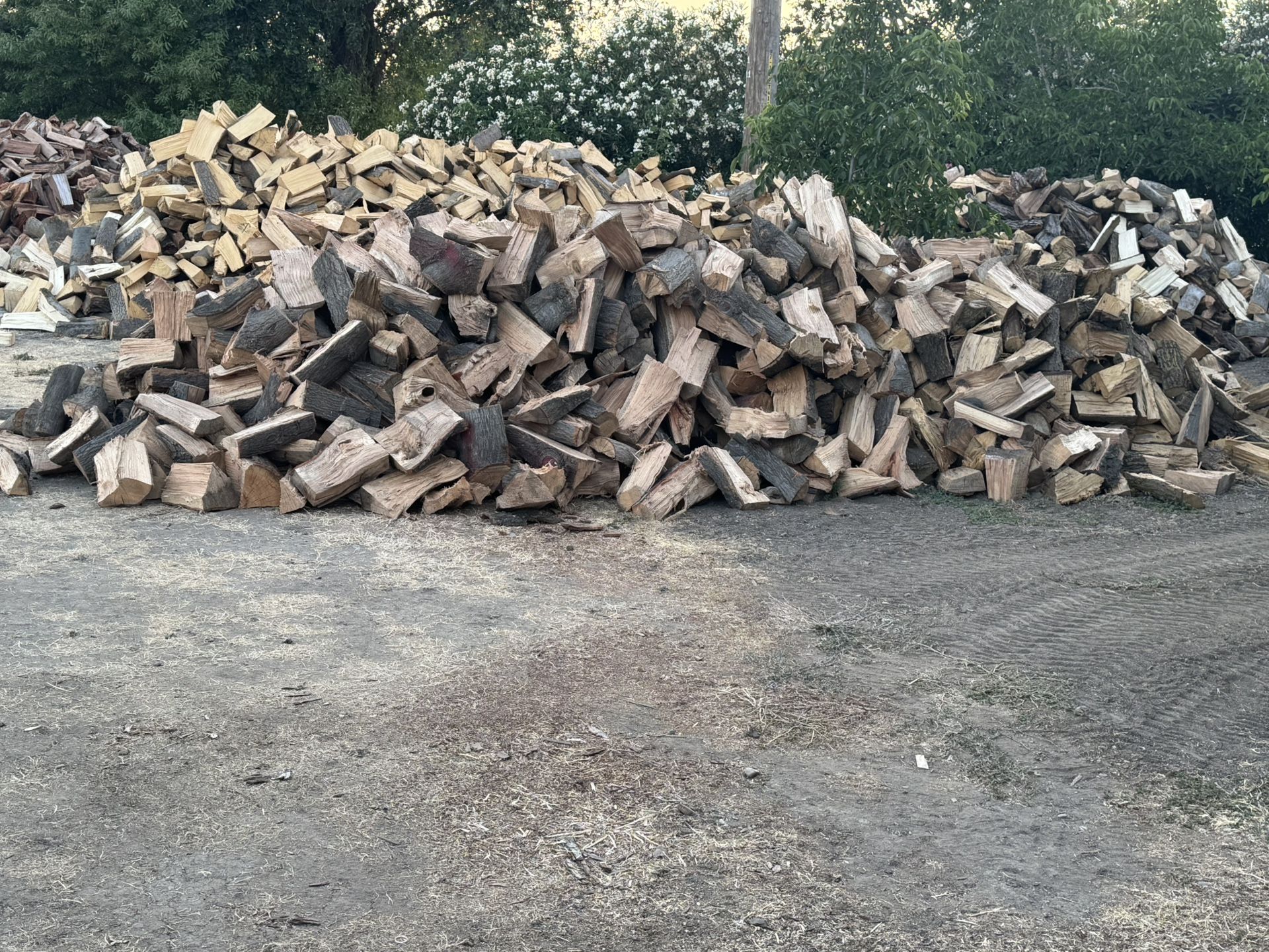 Quality Seasoned Firewood Hardwood Mix  πͺ΅ π₯