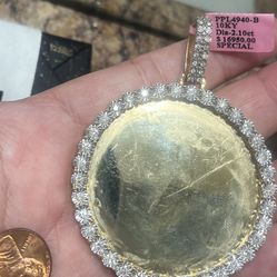 10k Diamond Pendant