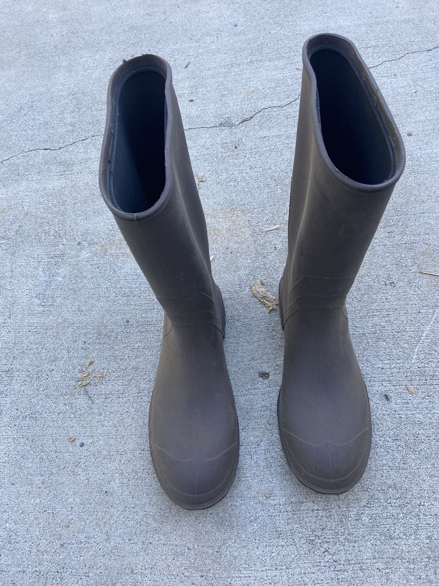 Men’s Size 11 Heavy Duty Rubber Rain Boots