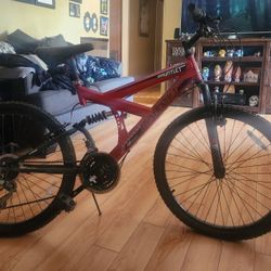 24" Red GAUNTLET Mountain Bike