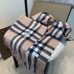 Burberry cashmere scarf