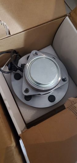 07 And Up Chevy Hub And Bearing Front  6 Lug