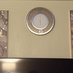 Frames 2 Plus Clock 