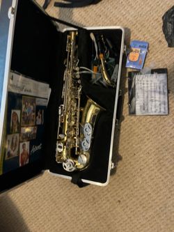 Selmer AS300 Alto Saxophone w/ Hard Case & Accessories