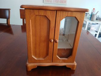 Wooden jewelry box 10$ Must Read Deacription