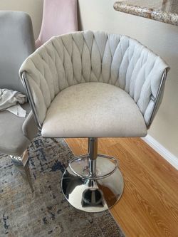 Bar stool