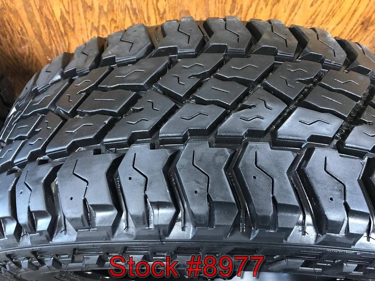 LT285/65R18 Cooper Discoverer S/T Max Tires With 18x9 Fuel Alloy Wheels ...