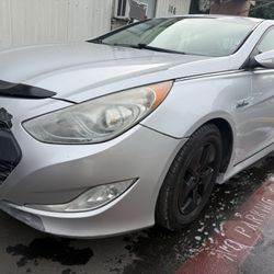 2011 Hyundai Sonata-Hybrid