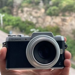 digital camera