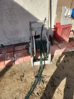 Retractable Hose With Hose Included