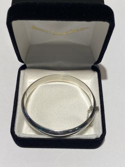 Beautiful Silver Bangle Bracelet