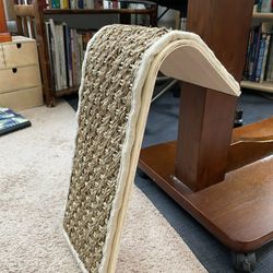 Cat Claw Scratching Post