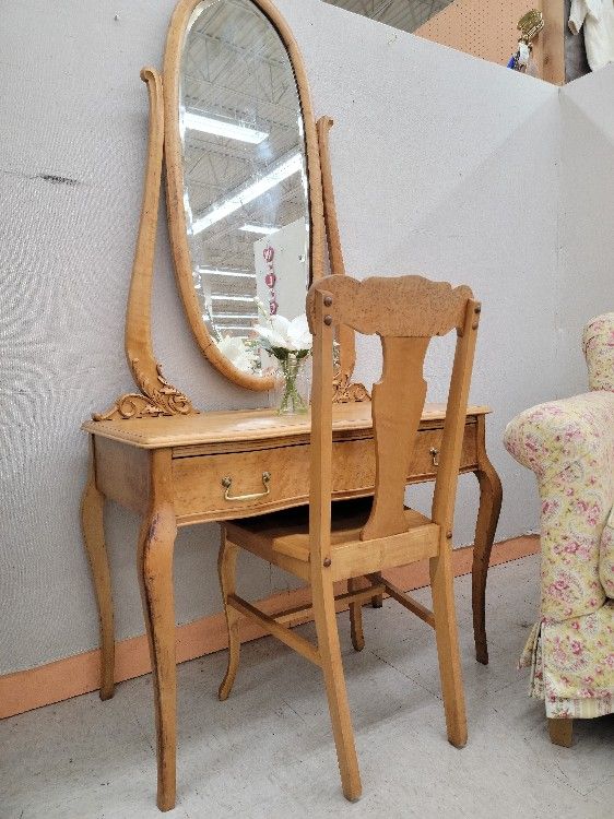 Antique Birdseye Maple Vanity With Chair