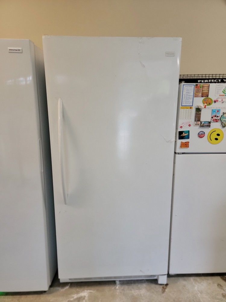 LFFH20F3QW
Frigidaire 20.2 Cu. Ft. Upright Freezer
