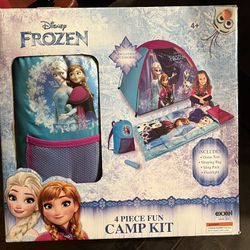 Frozen Camp Set With Tent And Sleeping Bag 