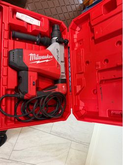 Milwaukee sds max rotary hammer -new