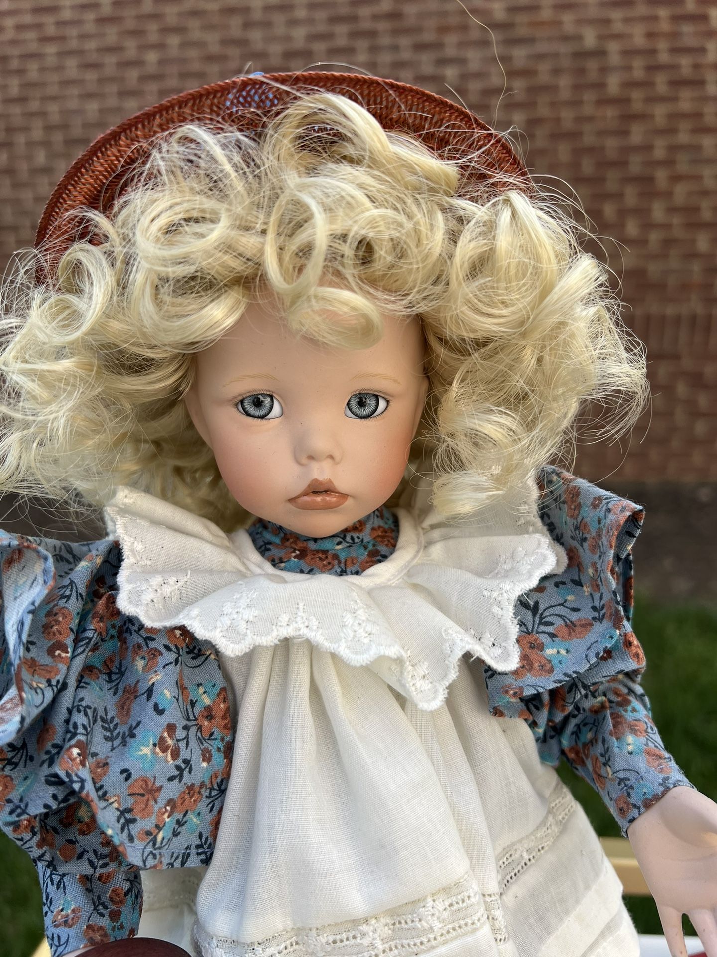 Vintage 1995 Dianna Effner 15" Porcelain Doll Hilary COA Ashton-Drake w box Has been taken out of box. Has basket but no dried flowers. Please