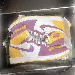 Air Jordan 1 Retro High OG ‘Brotherhood’ Size 11